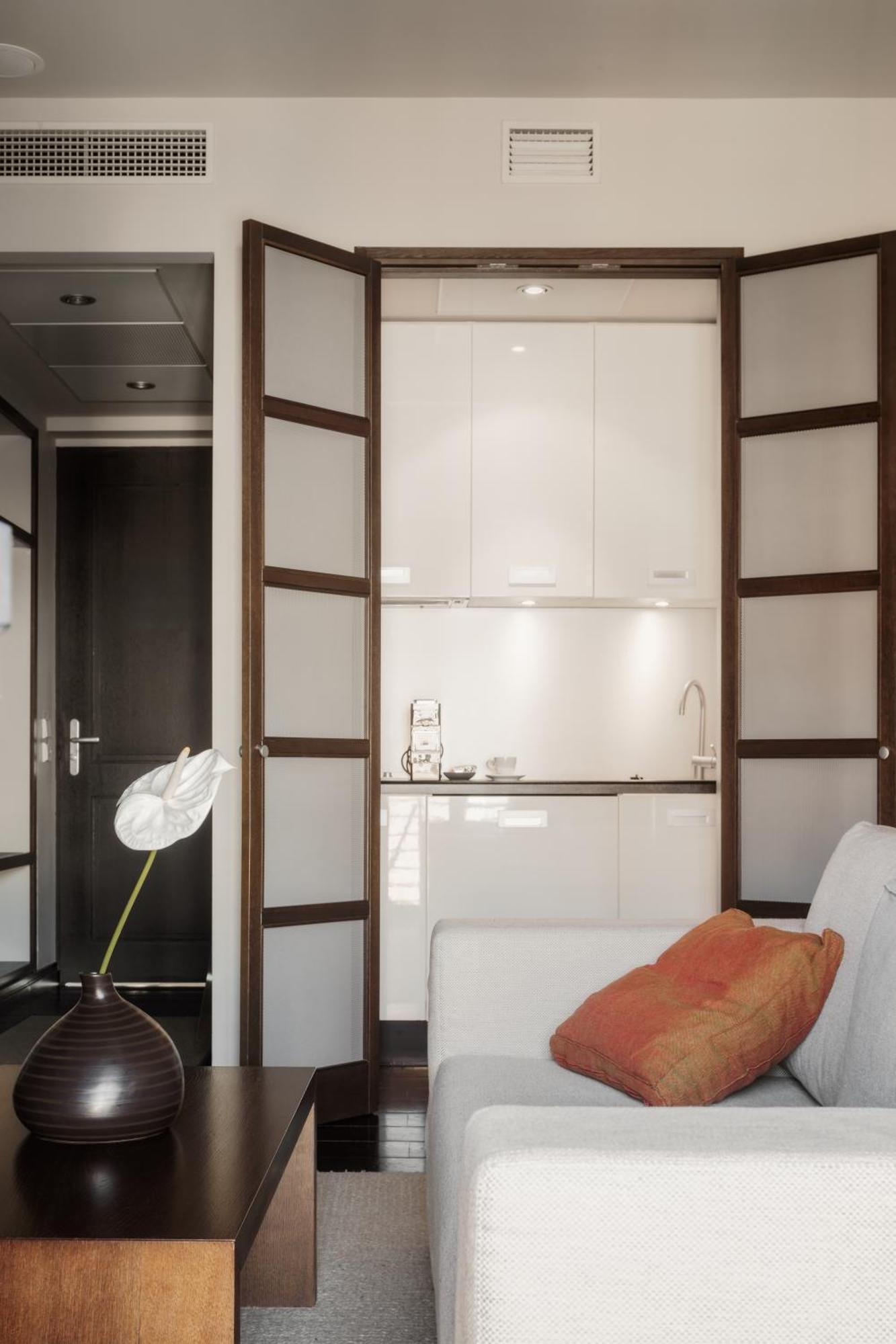 Hotel Bergs Suites รีกา ภายนอก รูปภาพ