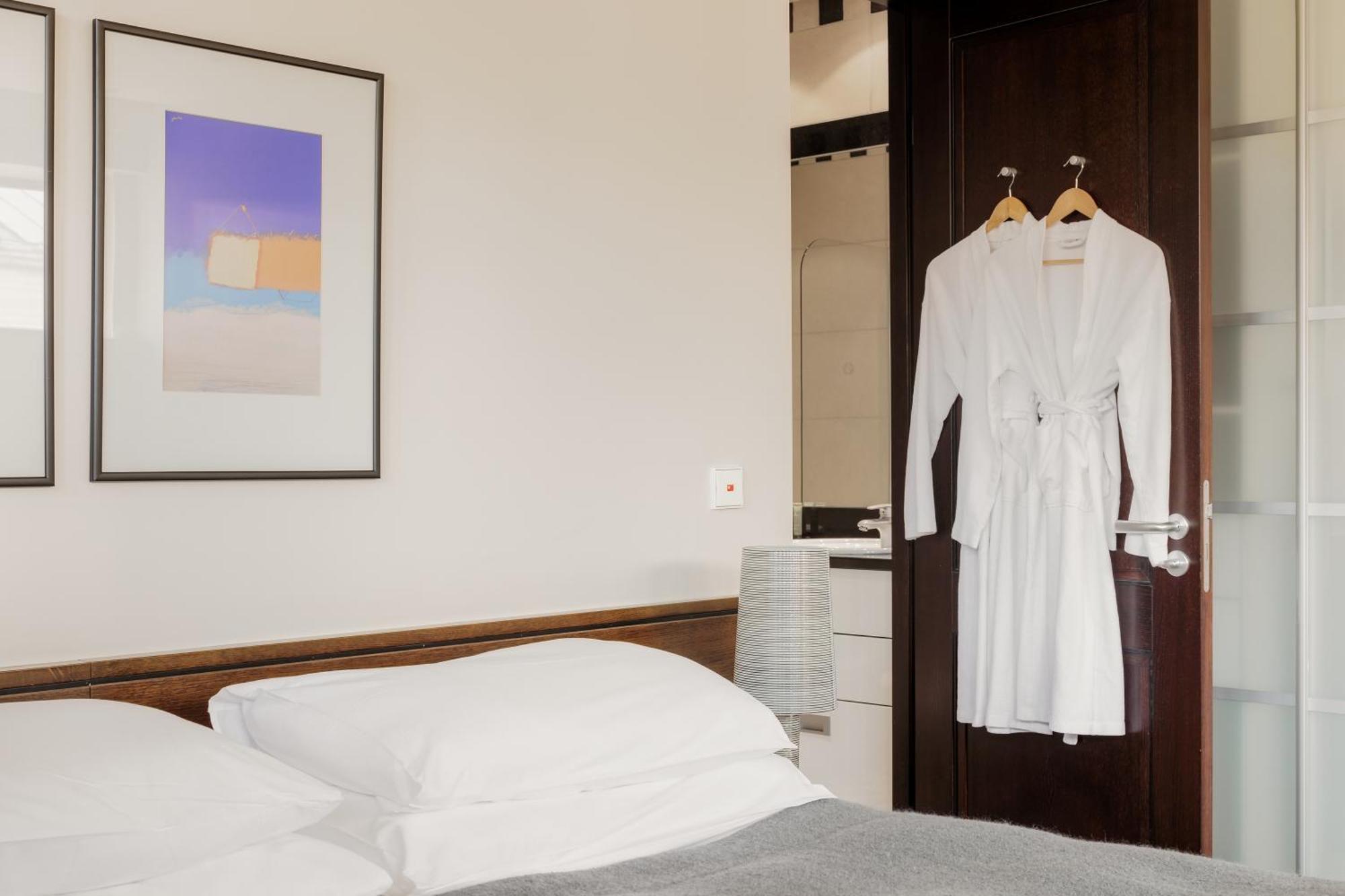 Hotel Bergs Suites รีกา ภายนอก รูปภาพ